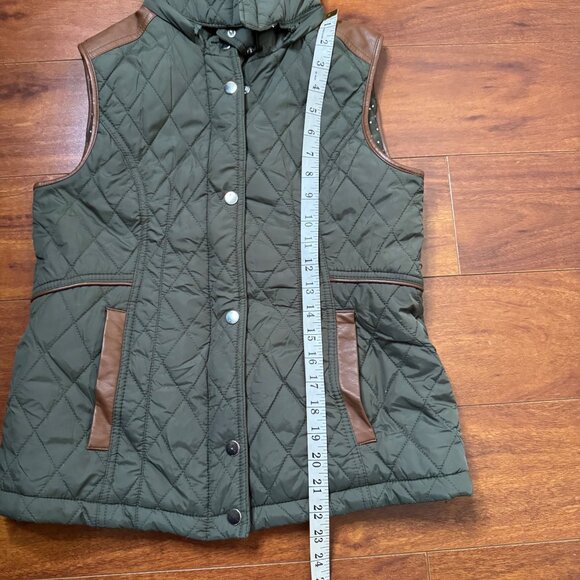 Altar'd State Puffer Puff Jacket Vest Hooded Army Green Size S - Picture 10 of 12